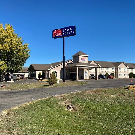 FairBridge Inn&Suites Glendive Extérieur photo